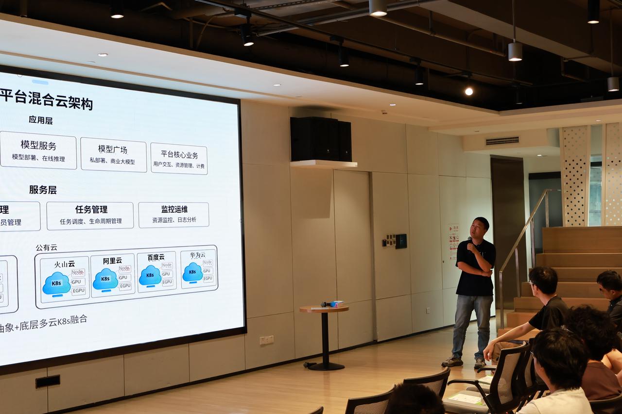 Chen Junchao presenting
